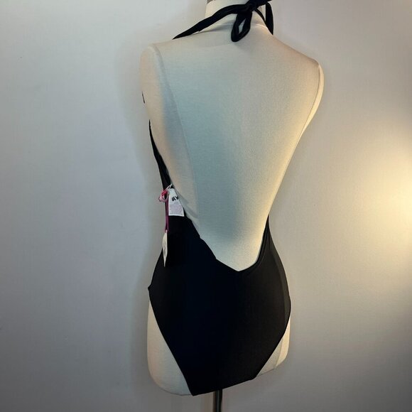 Vanilla Beach Women's Black Scalloped Edge One-Piece Swimsuit - Size Medium NWT - Picture 4 of 5